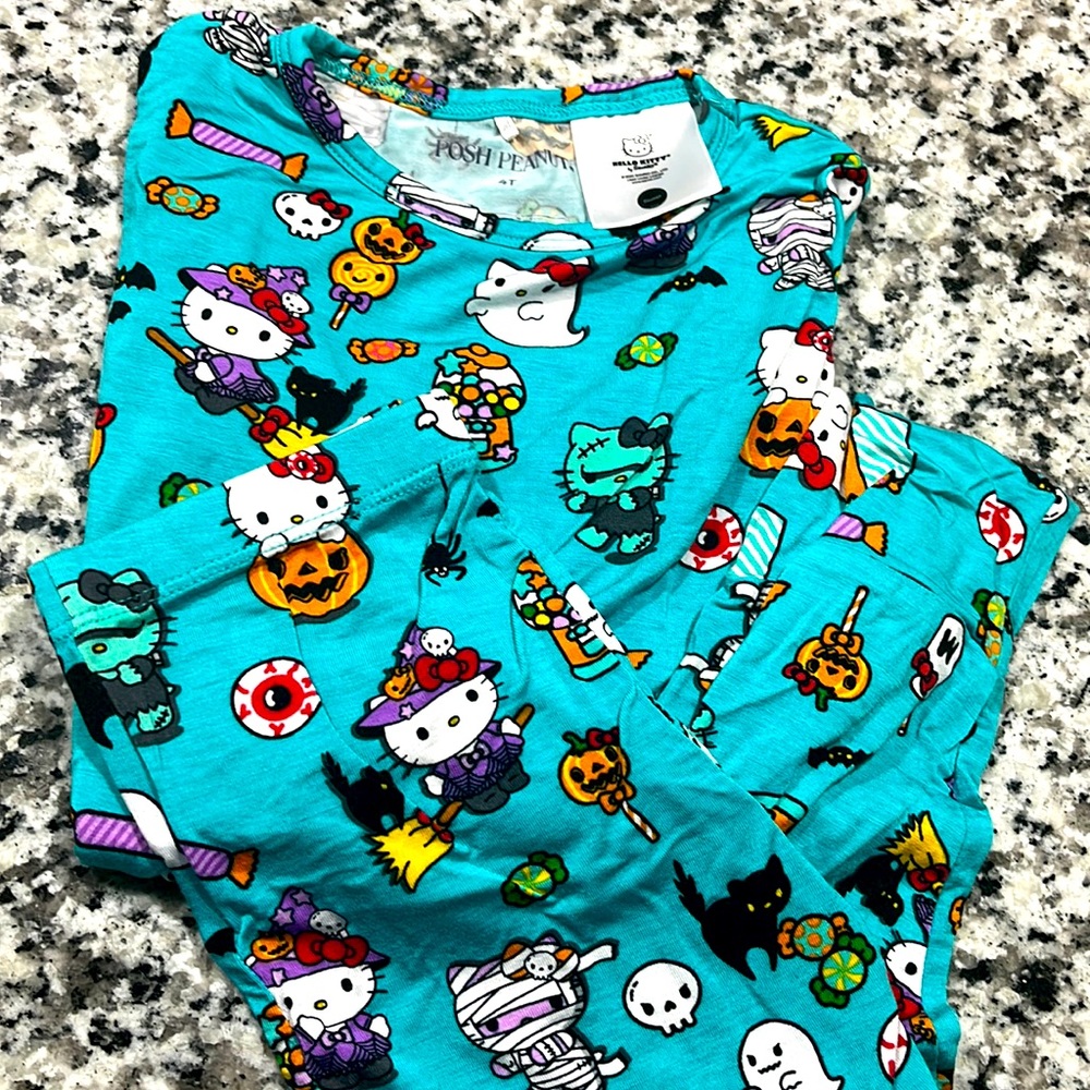 Posh Peanut x Hello Kitty Halloween pajamas- size 4T EUC washed once never worn